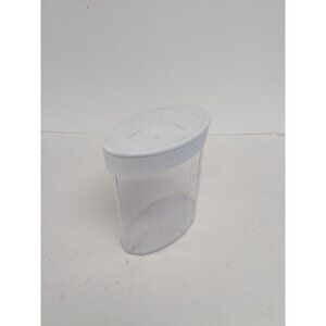 Rubbermaid Servin' Saver 1.32 Qt Food Clear Oval Container White Lid #384D